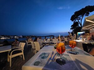 Alma Beach & Cocktail Bar – SteakHouse – Thin & Crispy Pizza