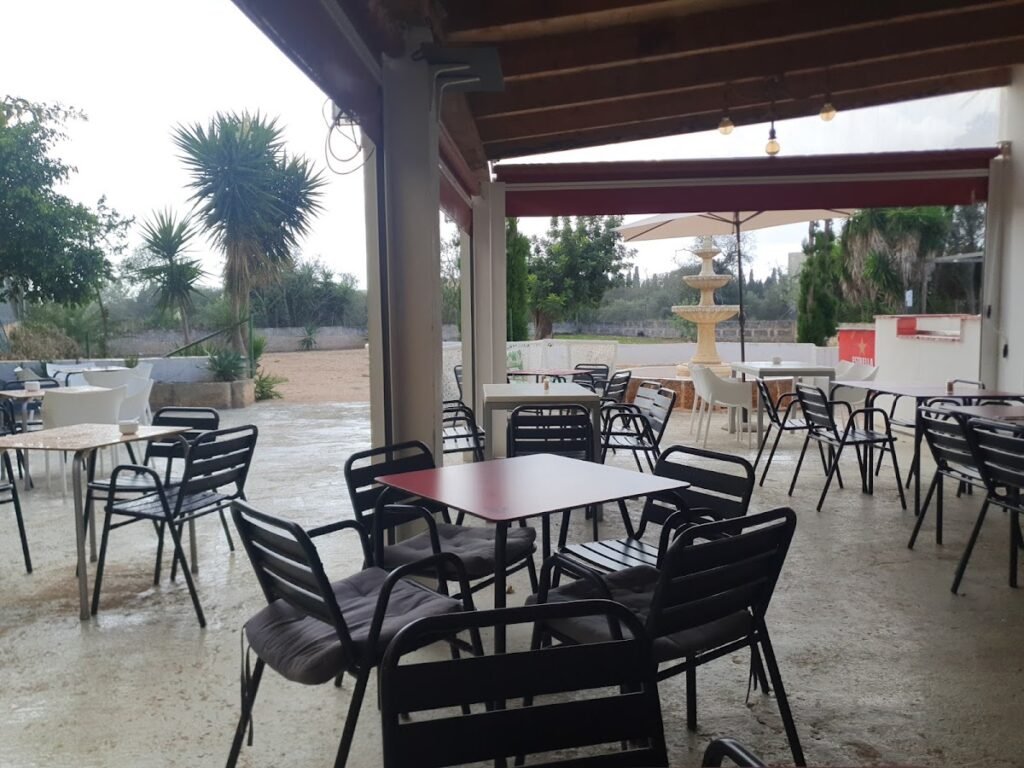 Bar Restaurante 2+1