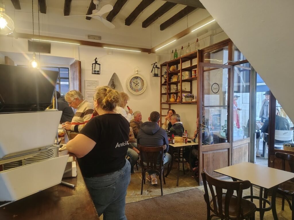 Bar TEADES