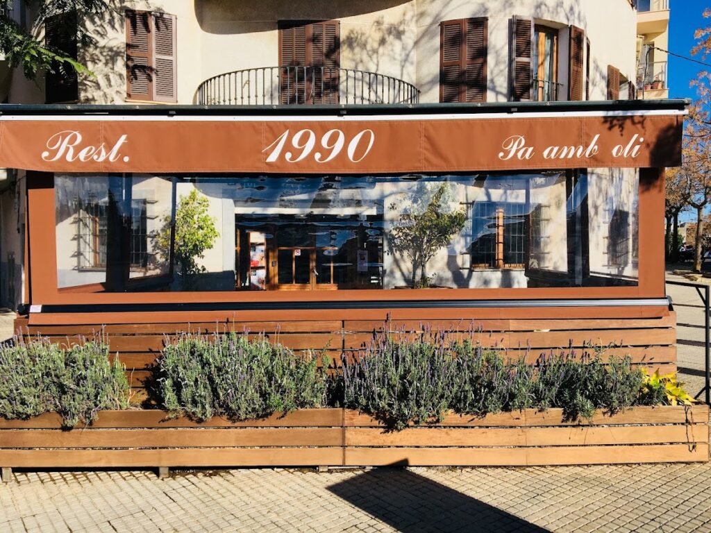 Cafe 1990