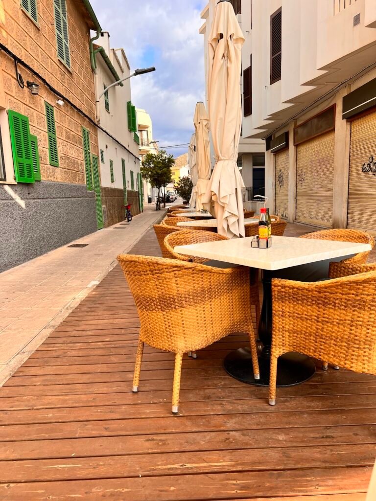 Cafetería Ca Les Monges