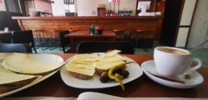 Cafeteria Can Ros