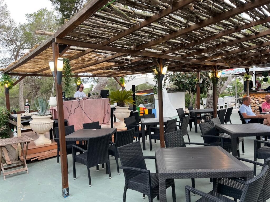 D&J chill Restaurant & Lounge