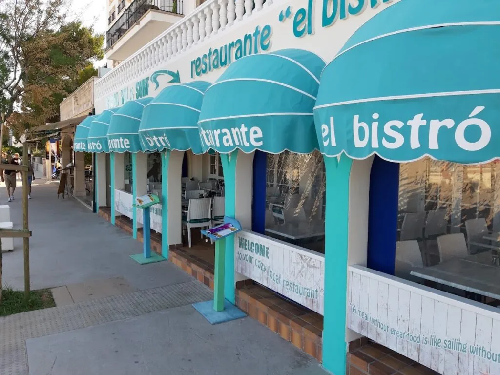 El Bistró Sail & Surf