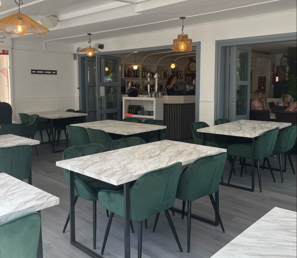 Everest Restaurant