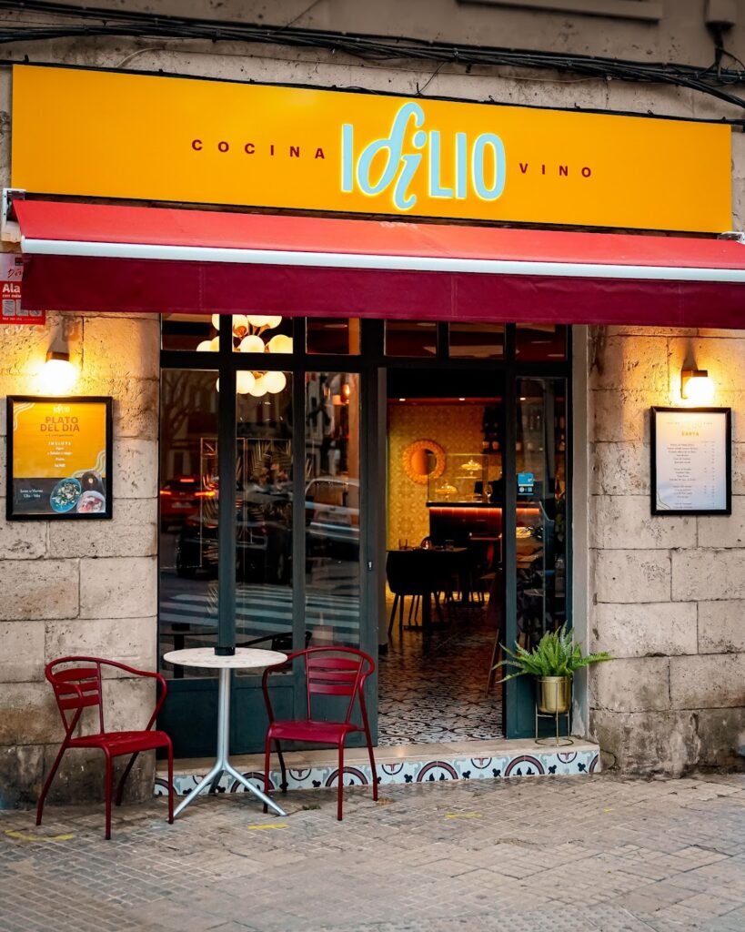 I D I L I O – COCINA Y VINO