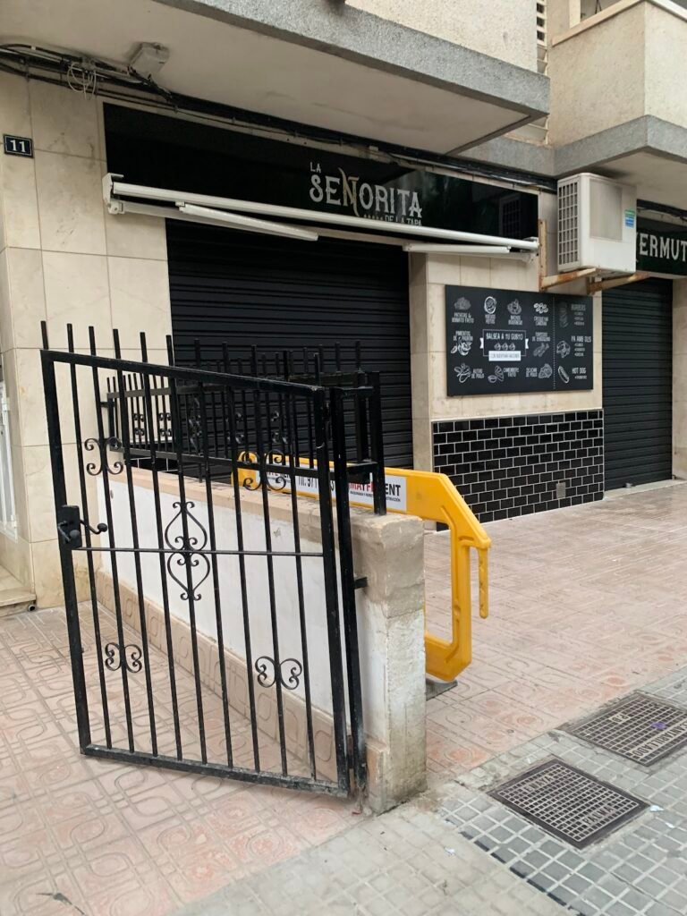 La Señorita de la tapa