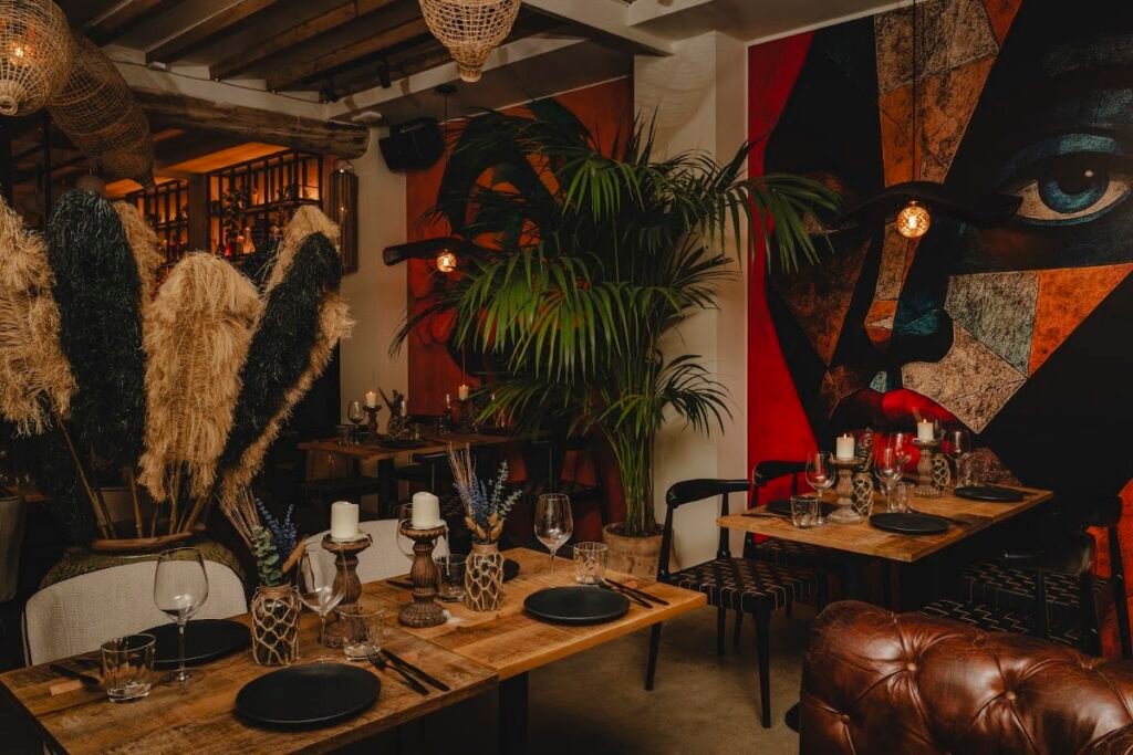 LÕA contemporary restaurant, wine & cocktails