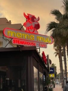 Mama Muú Steakhouse – Cafe