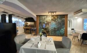 NOU PALMERAS GRILL LOUNGE