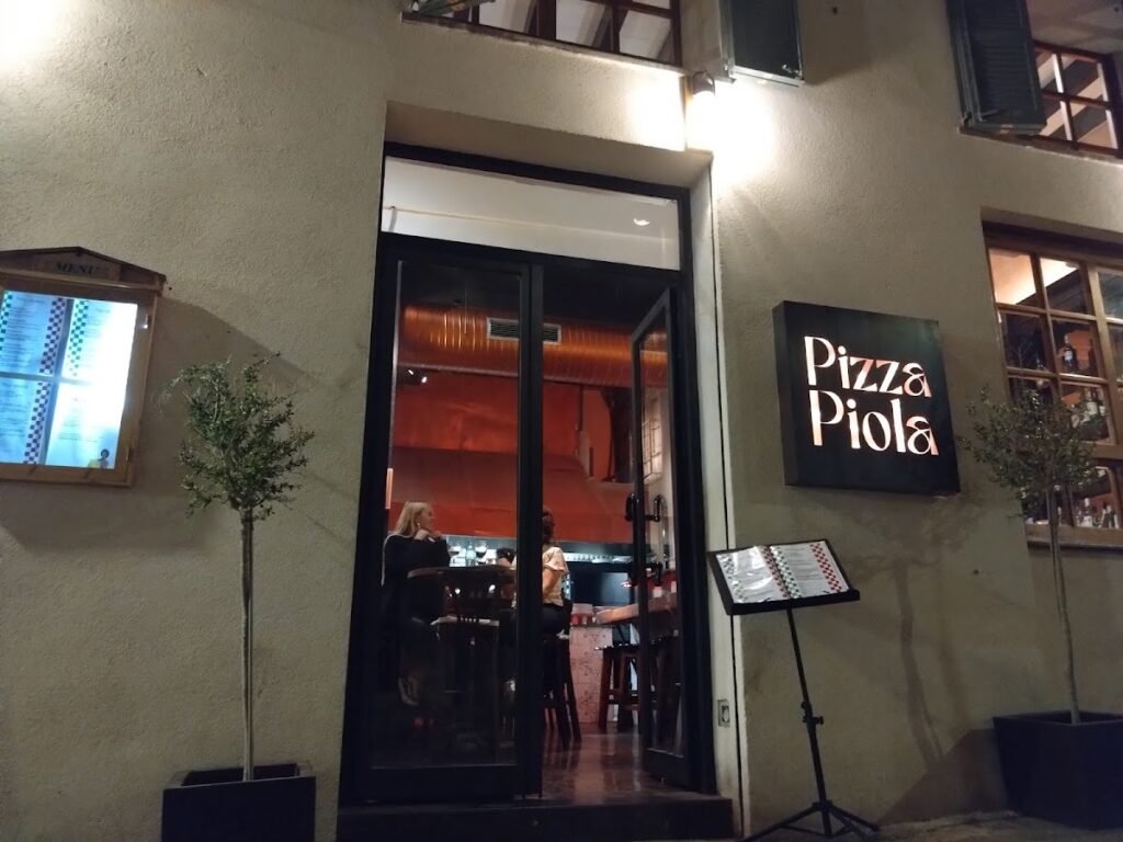 Pizza Piola