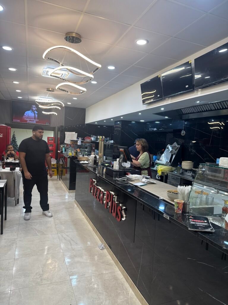pizza + turkish bar Kebab y Pizza Restaurant