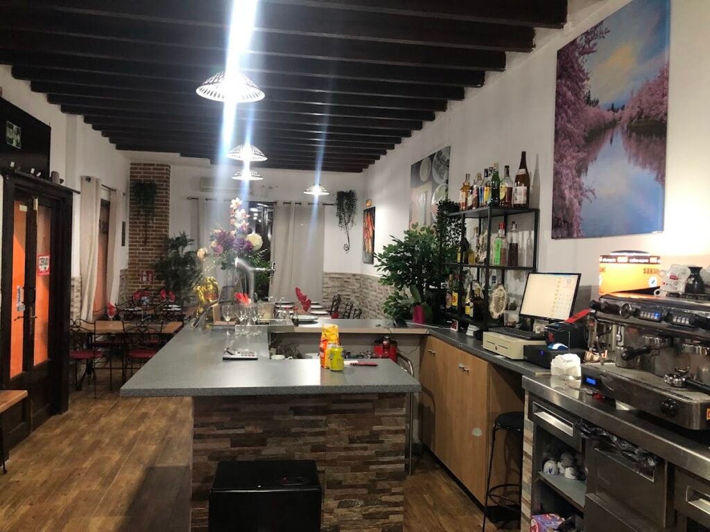 Restaurante oriental los palillos