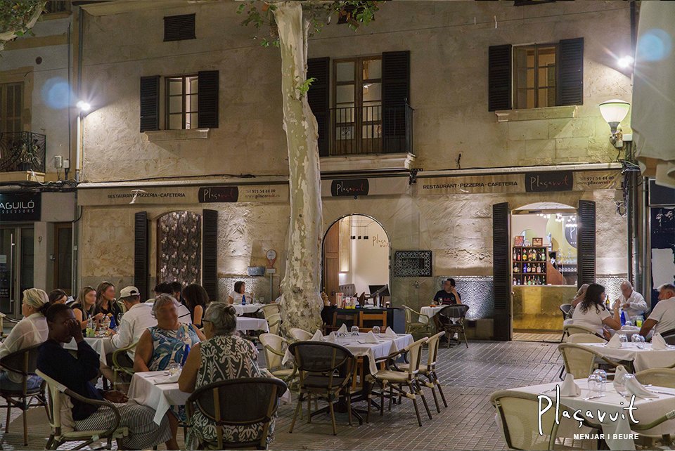 Restaurante Pizzería Plaça Vuit