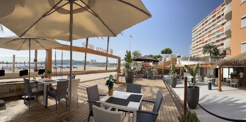Sirocco Oasis Beach Club Bar & Restaurante