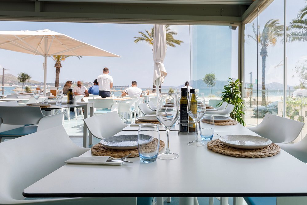 Único Beach House
