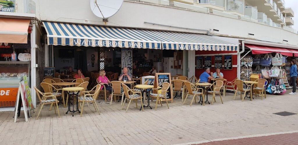 Waterfront Bar
